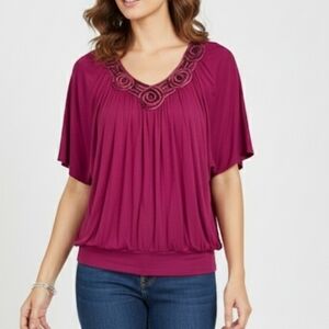 A’Gaci maroon top size large